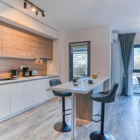 Apartment Modern 1br Parcului Hideaway *